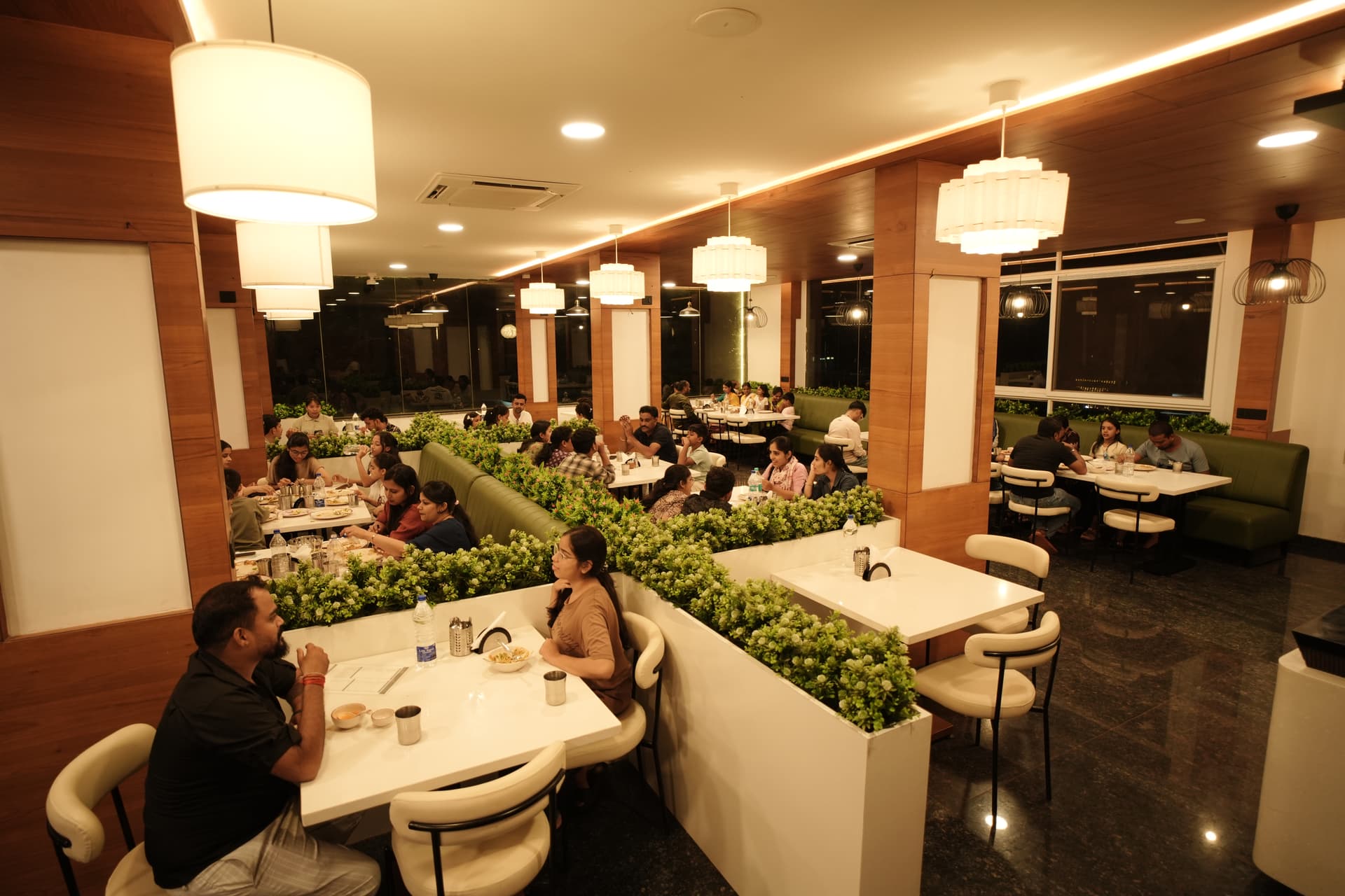 AC Restaurant — Ambiance